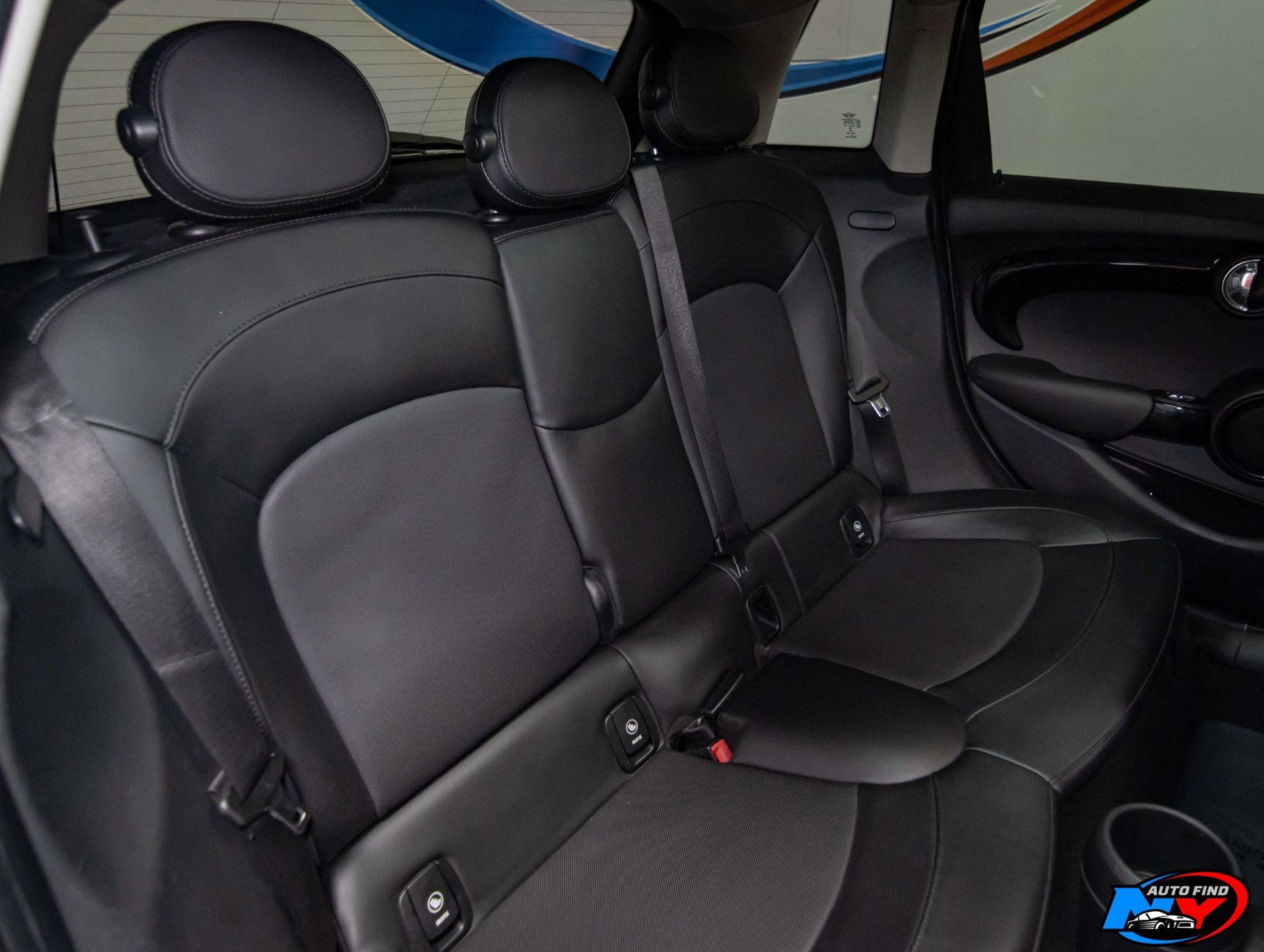 2016 Mini Cooper S Hardtop 4 Door photo 13