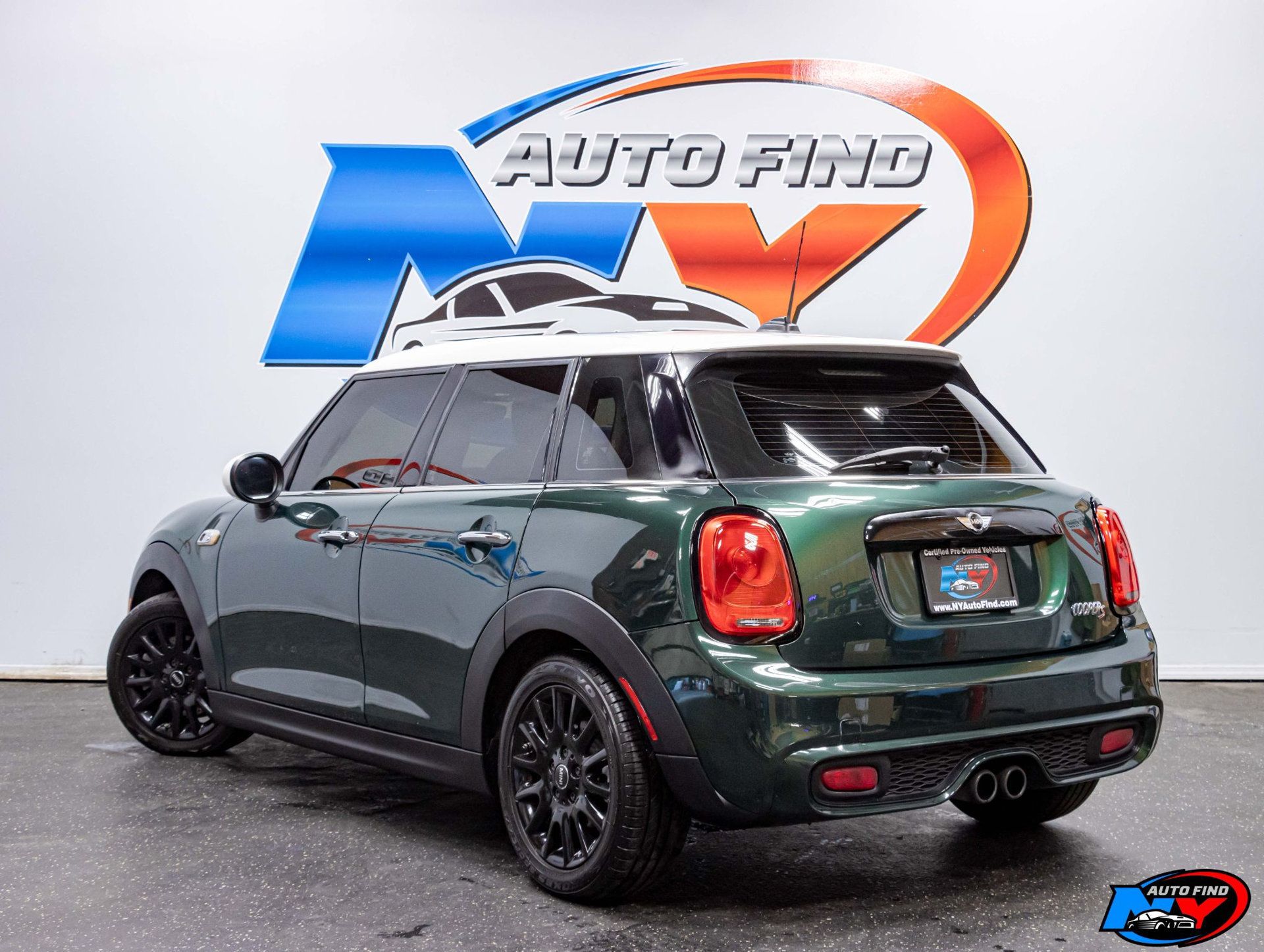 2016 Mini Cooper S Hardtop 4 Door photo 3