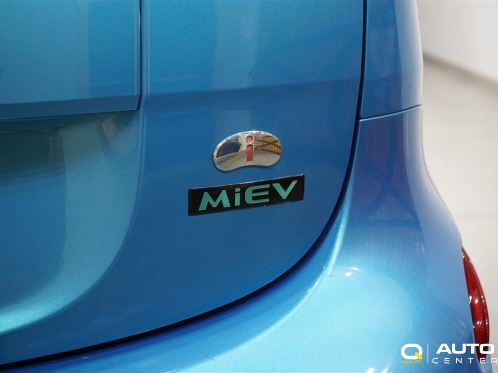 2016 Mitsubishi i-MiEV ES