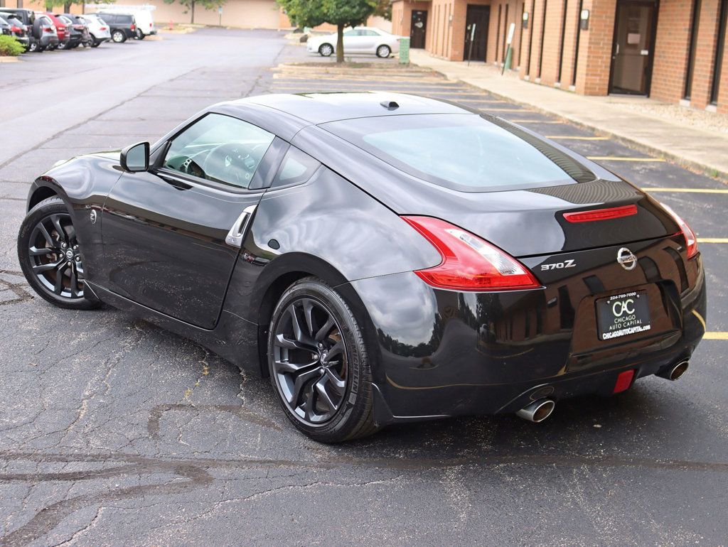 2016 Nissan 370Z Touring photo 10