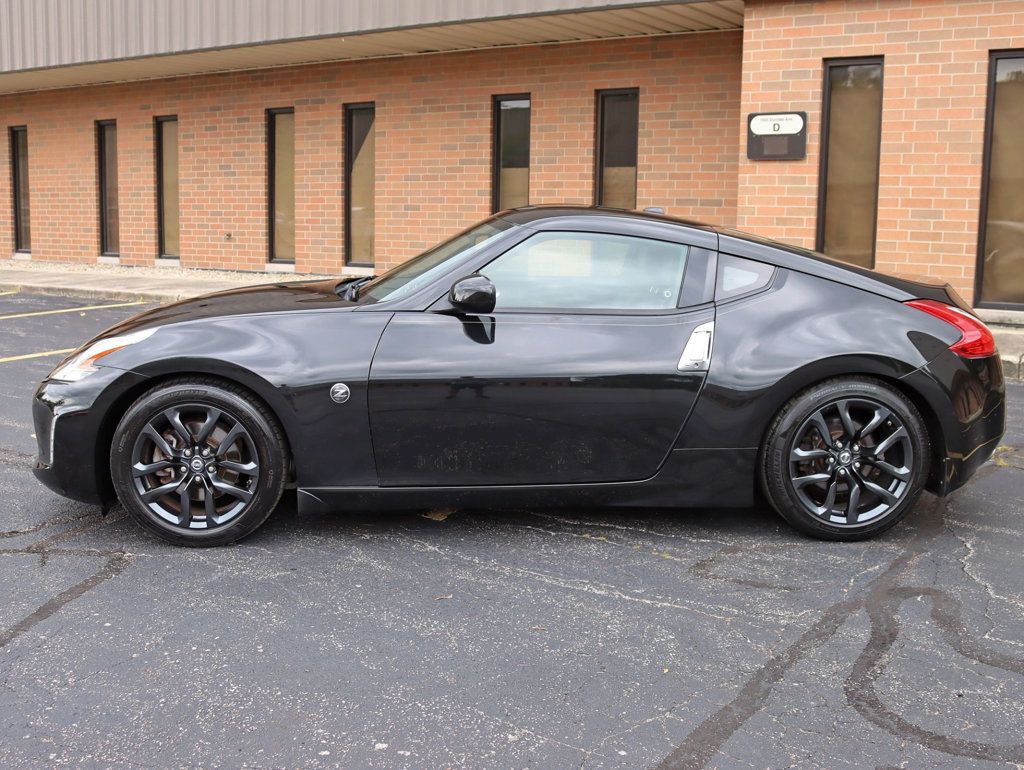 2016 Nissan 370Z Touring photo 7