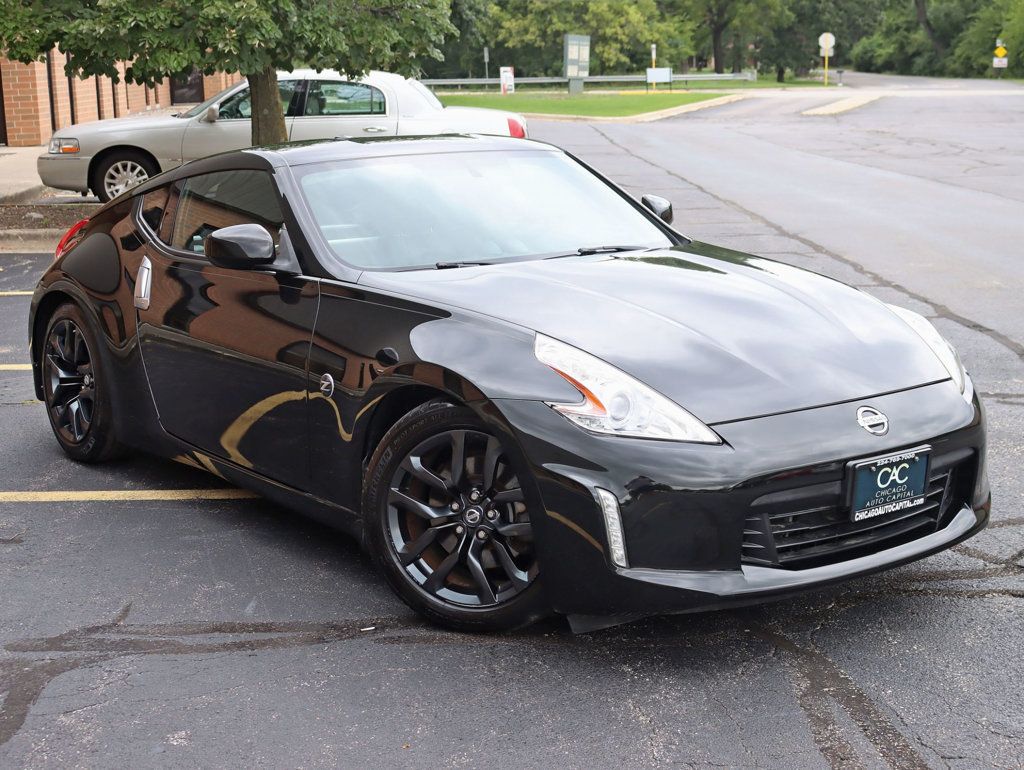 2016 Nissan 370Z Touring photo 9