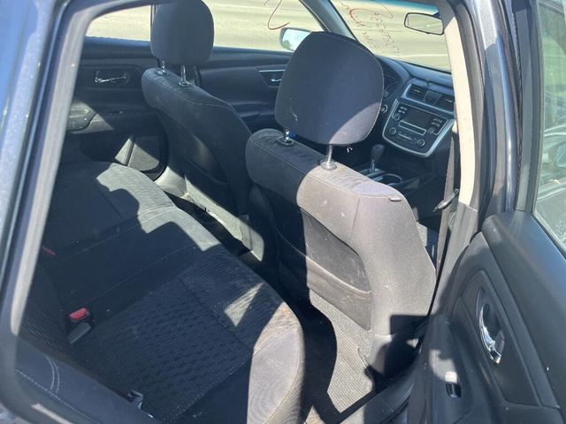2016 Nissan Altima  - 22921993 - 4