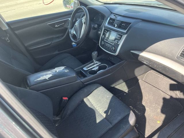2016 Nissan Altima  - 22921993 - 5