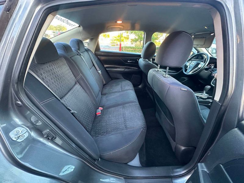 2016 Nissan Altima 2.5 4dr Sedan - 22909634 - 19