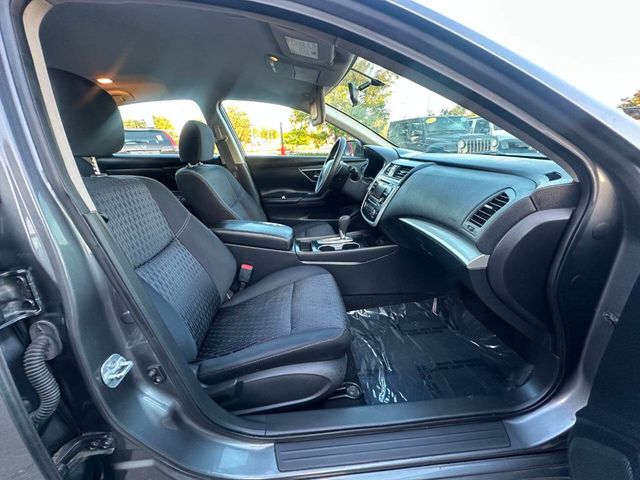 2016 Nissan Altima 2.5 4dr Sedan - 22909634 - 23