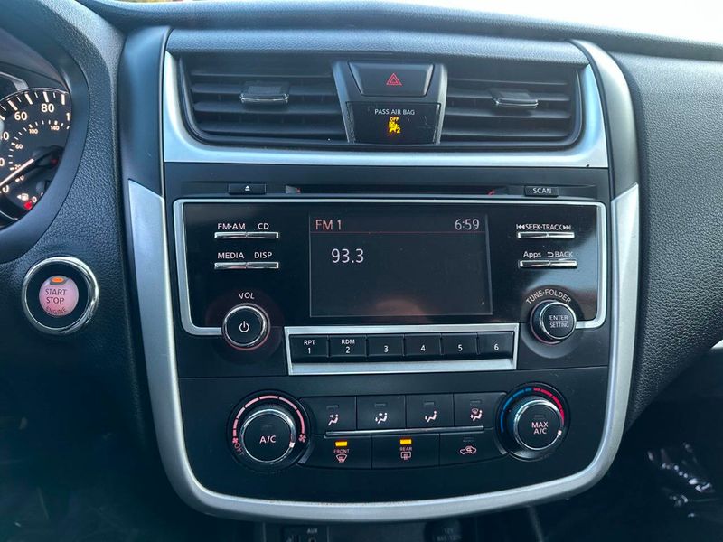 2016 Nissan Altima 2.5 4dr Sedan - 22909634 - 31