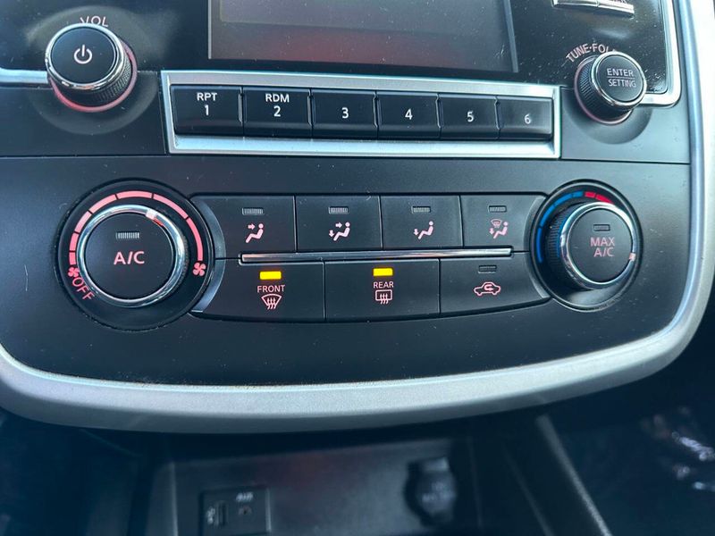 2016 Nissan Altima 2.5 4dr Sedan - 22909634 - 35