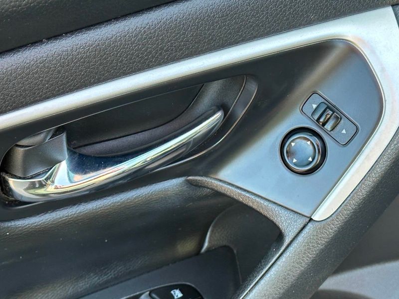 2016 Nissan Altima 2.5 4dr Sedan - 22913918 - 11