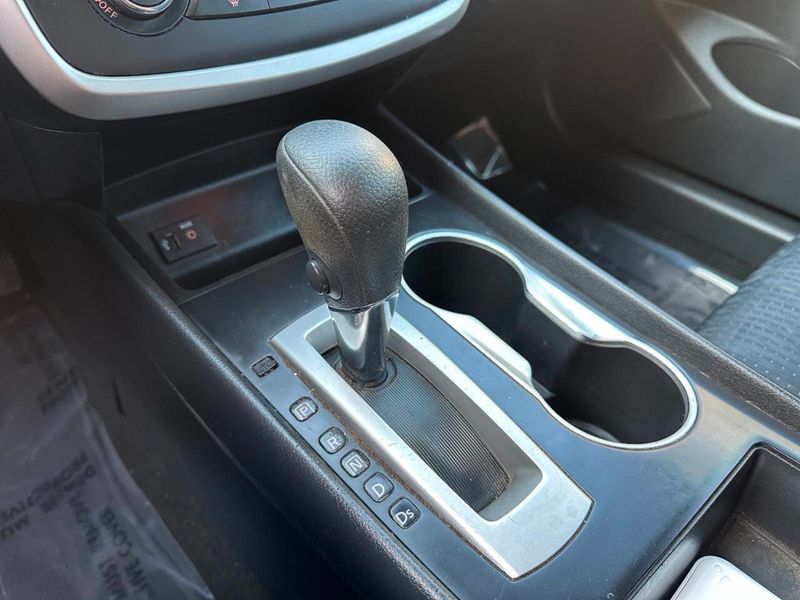 2016 Nissan Altima 2.5 4dr Sedan - 22913918 - 38