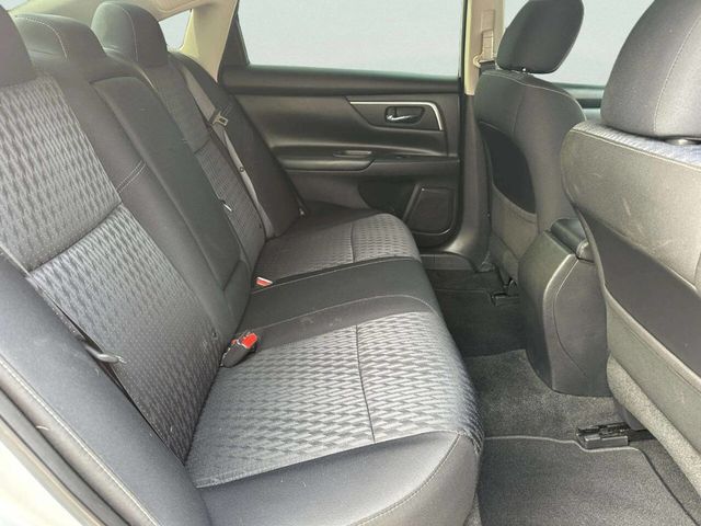 2016 Nissan Altima 2.5 4dr Sedan - 23054671 - 27