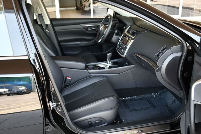 2016 Nissan Altima 4 Door Sedan I4 2.5 SL W/Moonroof Package &11K Miles - 23030634 - 17