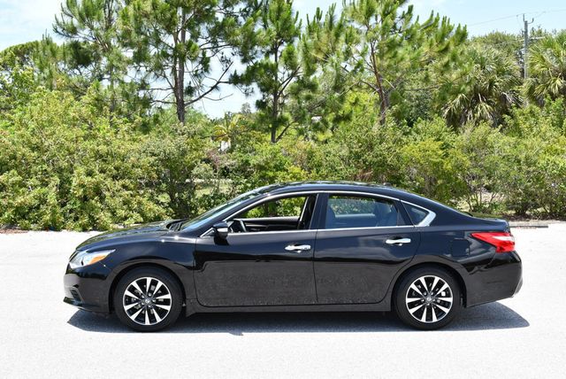 2016 Nissan Altima 4 Door Sedan I4 2.5 SL W/Moonroof Package &11K Miles - 23030634 - 22
