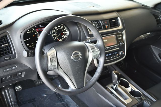 2016 Nissan Altima 4 Door Sedan I4 2.5 SL W/Moonroof Package &11K Miles - 23030634 - 41