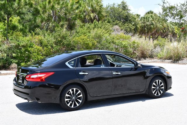 2016 Nissan Altima 4 Door Sedan I4 2.5 SL W/Moonroof Package &11K Miles - 23030634 - 5