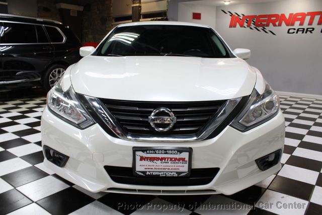 2016 Nissan Altima SV photo 14