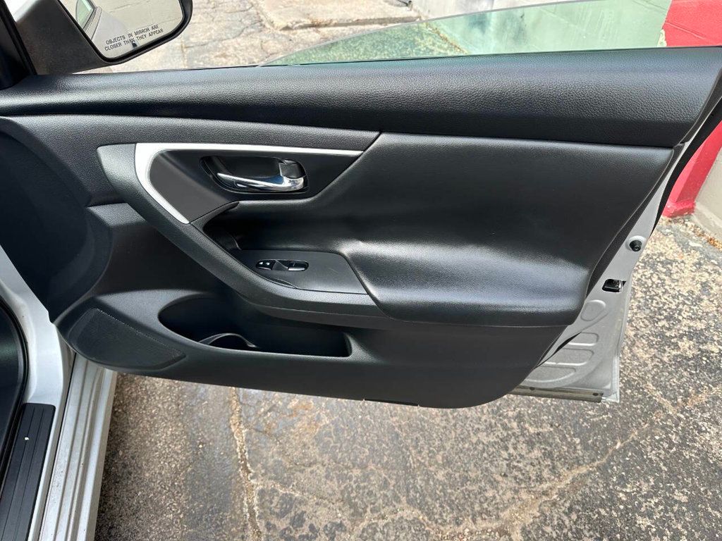 2016 Nissan Altima 4dr Sedan I4 2.5 S - 22879041 - 19
