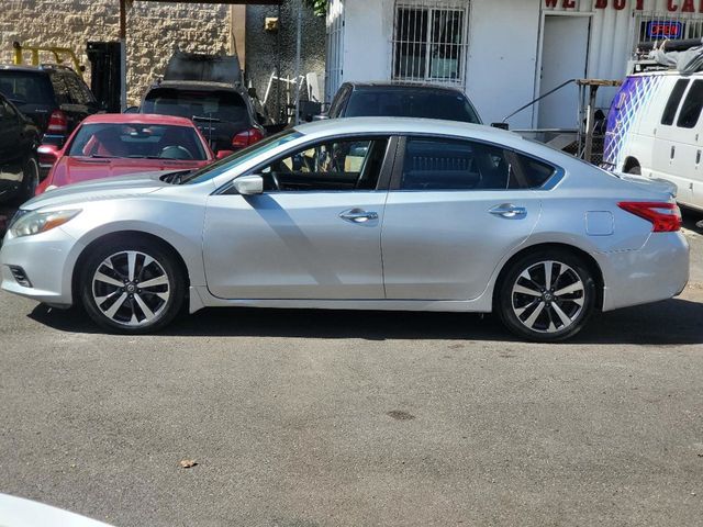 2016 Nissan Altima 4dr Sedan I4 2.5 SR - 22982561 - 2