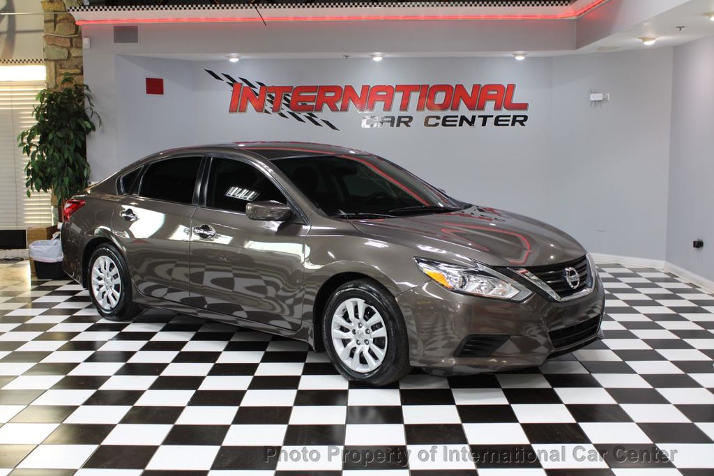 2016 Nissan Altima S - 1 Owner - Clean Carfax  - 22136876 - 0