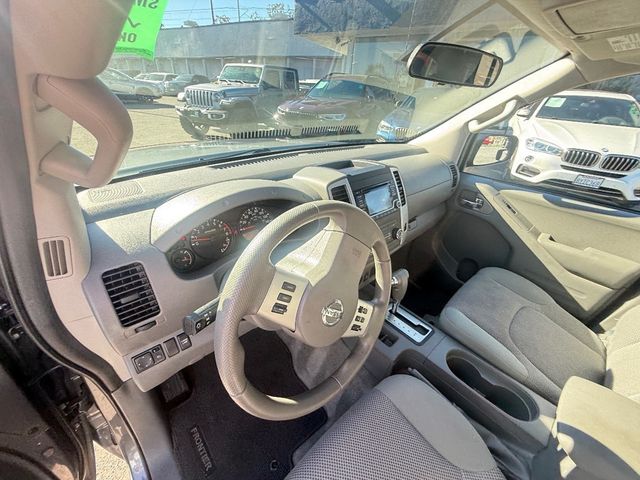 2016 Nissan Frontier 2WD Crew Cab SWB Automatic SV - 22940005 - 11