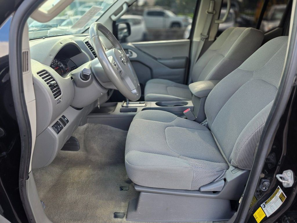 2016 Nissan Frontier 2WD Crew Cab SWB Automatic SV - 22965489 - 13