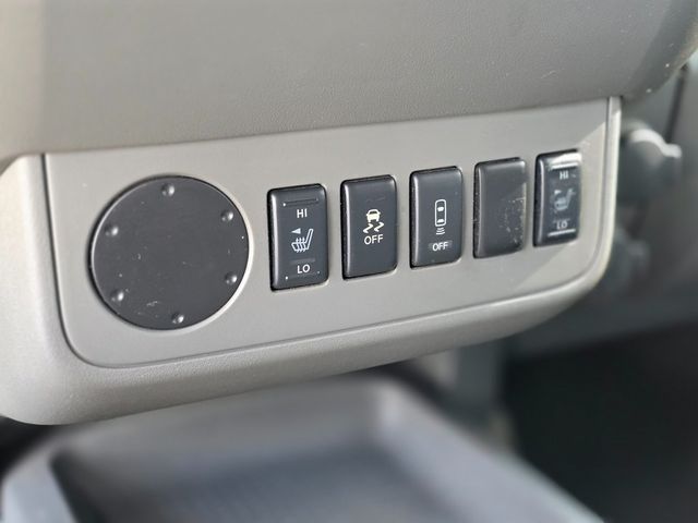 2016 Nissan Frontier 2WD Crew Cab SWB Automatic SV - 22965489 - 26