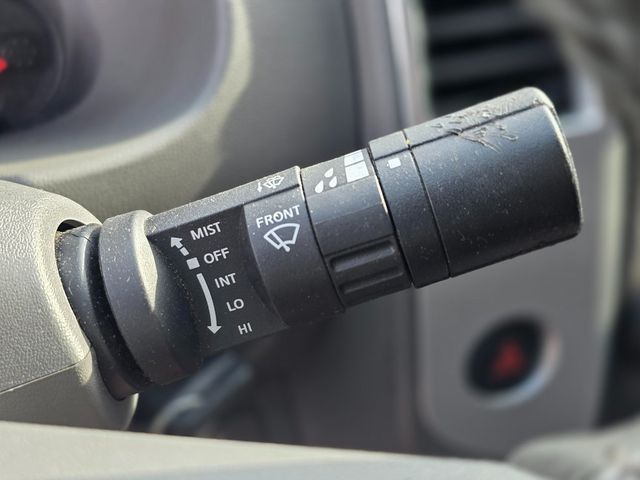 2016 Nissan Frontier 2WD Crew Cab SWB Automatic SV - 22965489 - 32