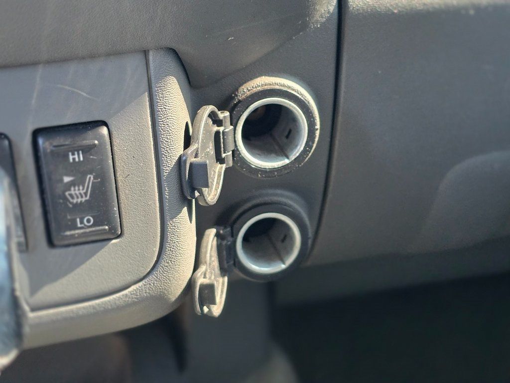 2016 Nissan Frontier 2WD Crew Cab SWB Automatic SV - 22965489 - 36