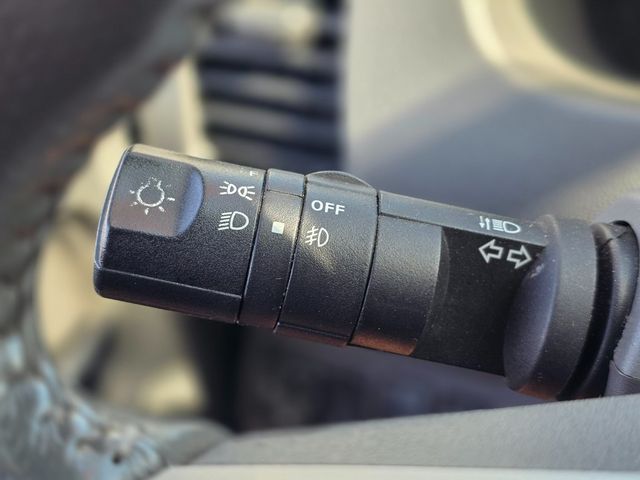 2016 Nissan Frontier 2WD Crew Cab SWB Automatic SV - 22965489 - 37