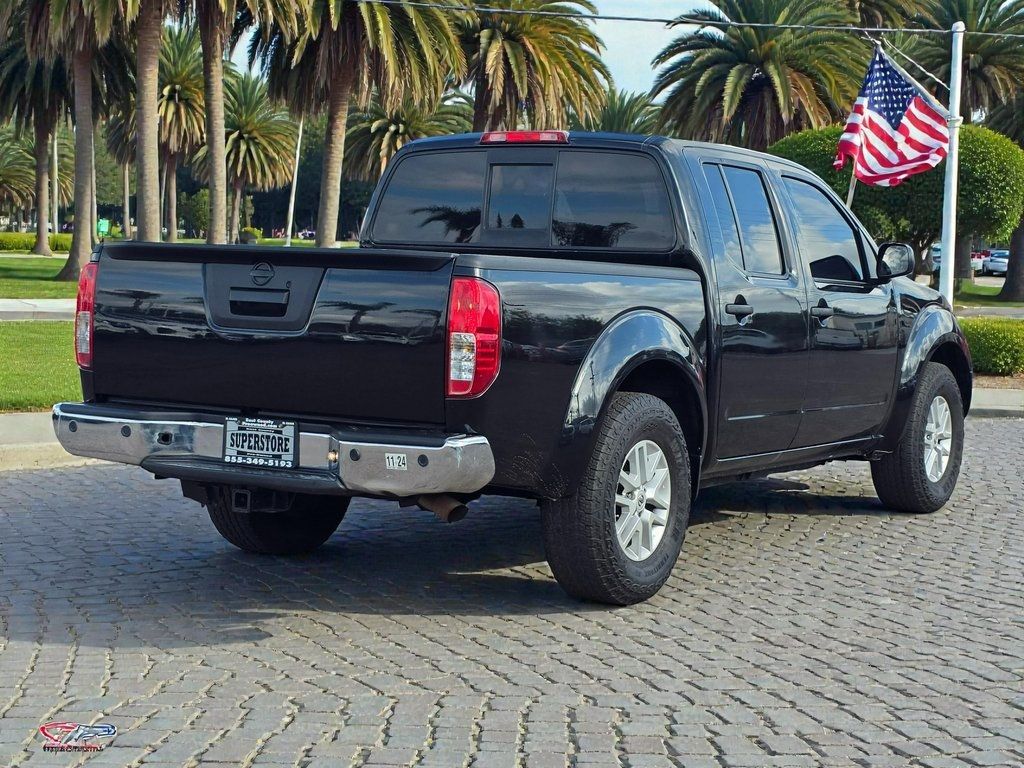 2016 Nissan Frontier 2WD Crew Cab SWB Automatic SV - 22965489 - 5