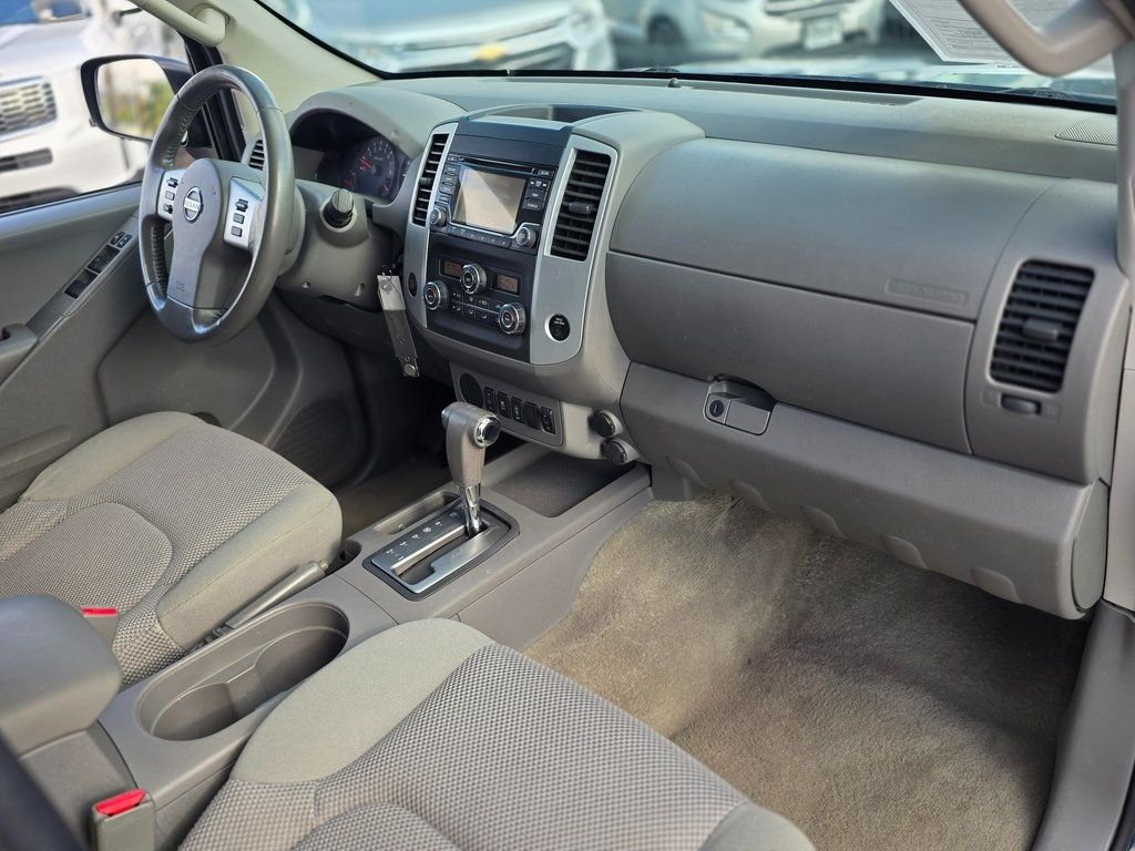 2016 Nissan Frontier 2WD Crew Cab SWB Automatic SV - 22965489 - 7