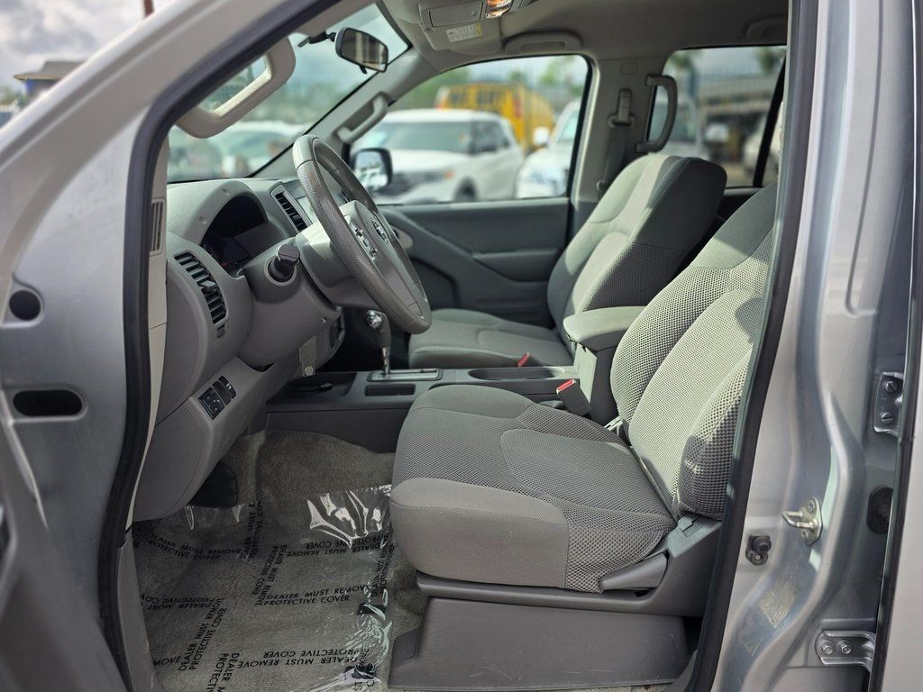 2016 Nissan Frontier 2WD Crew Cab SWB Automatic SV - 22976934 - 13