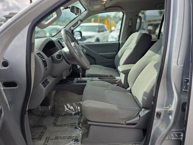 2016 Nissan Frontier 2WD Crew Cab SWB Automatic SV - 22976934 - 13