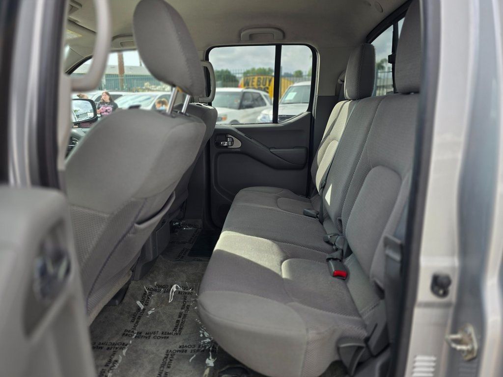 2016 Nissan Frontier 2WD Crew Cab SWB Automatic SV - 22976934 - 15