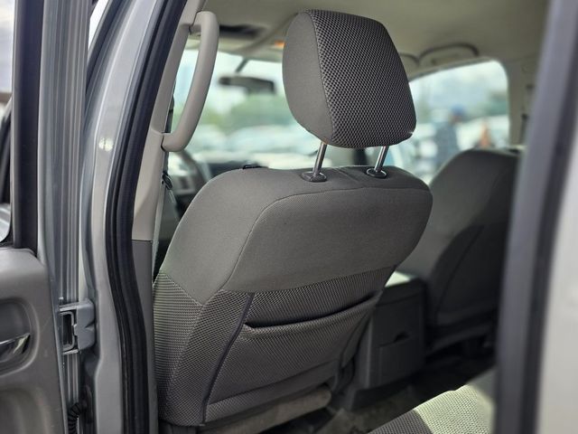 2016 Nissan Frontier 2WD Crew Cab SWB Automatic SV - 22976934 - 17