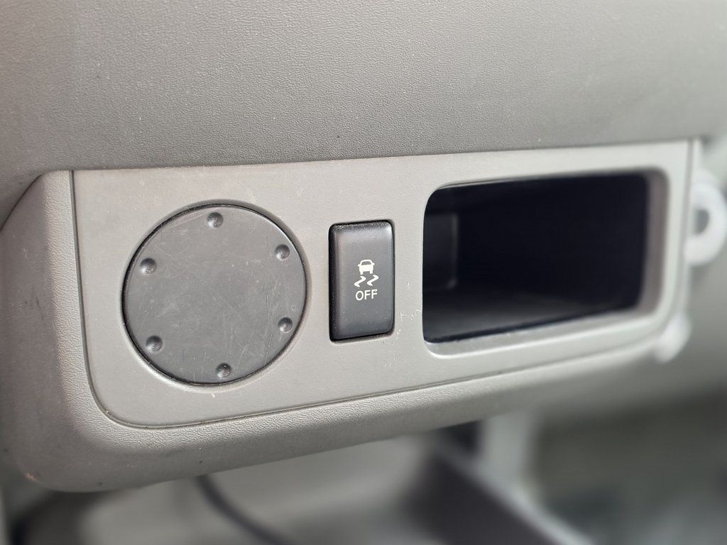 2016 Nissan Frontier 2WD Crew Cab SWB Automatic SV - 22976934 - 27