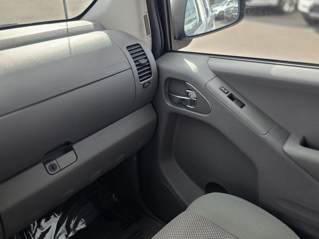 2016 Nissan Frontier 2WD Crew Cab SWB Automatic SV - 22976934 - 30