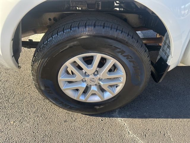 2016 Nissan Frontier 2WD Crew Cab SWB Automatic SV - 22900316 - 10
