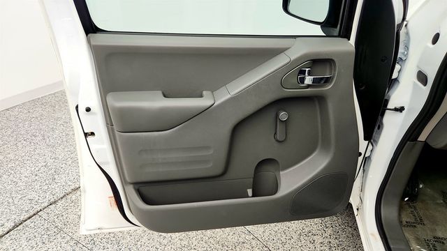 2016 Nissan Frontier 2WD King Cab I4 Automatic S - 23057252 - 9
