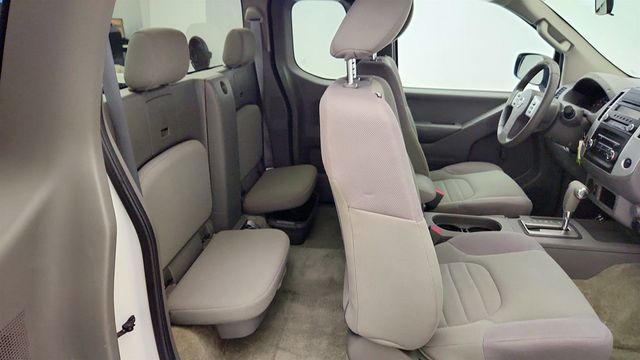 2016 Nissan Frontier 2WD King Cab I4 Automatic S - 23057252 - 18