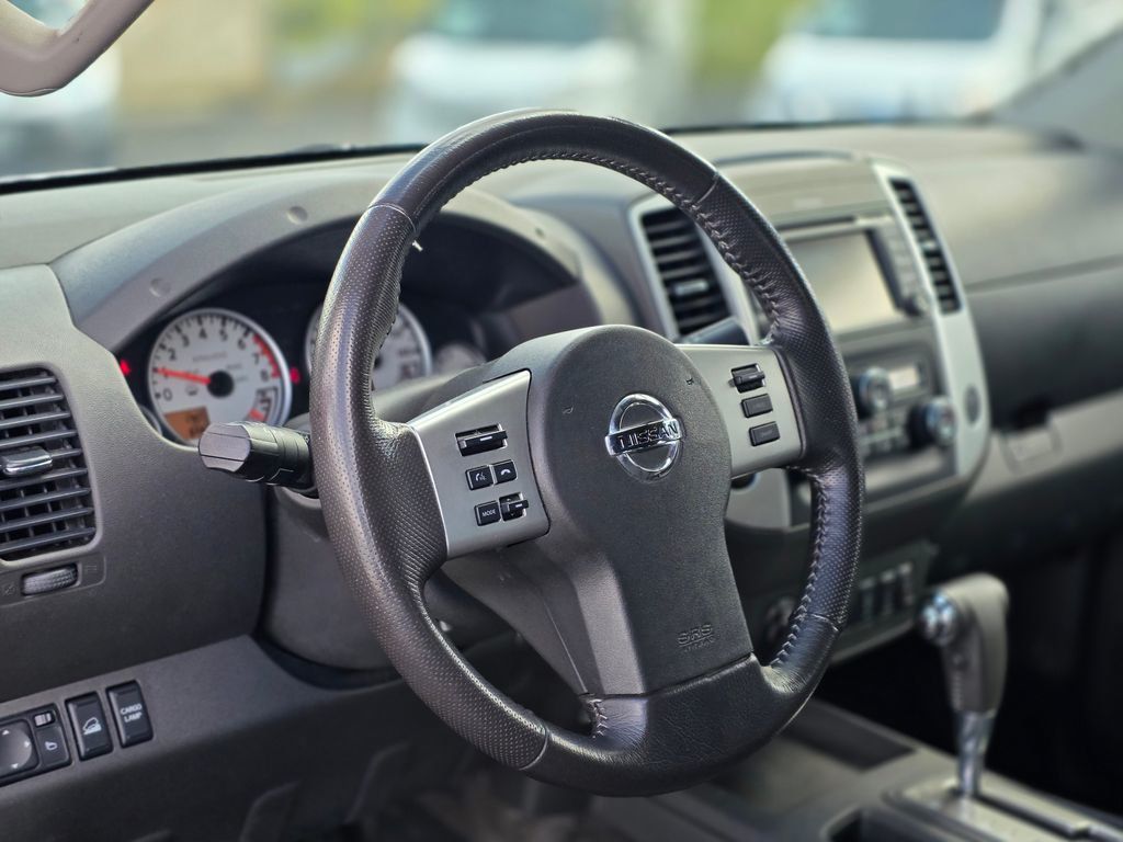 2016 Nissan Frontier 4WD Crew Cab SWB Automatic PRO-4X - 22987675 - 14