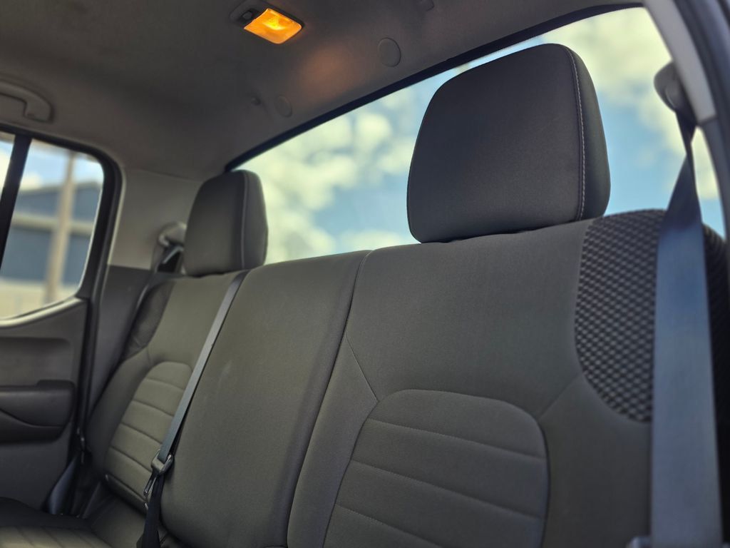 2016 Nissan Frontier 4WD Crew Cab SWB Automatic PRO-4X - 22987675 - 18