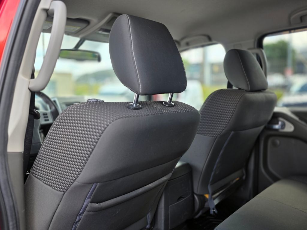 2016 Nissan Frontier 4WD Crew Cab SWB Automatic PRO-4X - 22987675 - 19