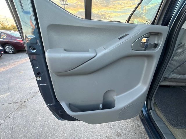 2016 Nissan Frontier 4WD Crew Cab SWB Automatic S - 22893434 - 29