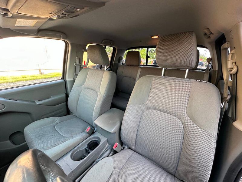 2016 Nissan Frontier 4WD Crew Cab SWB Automatic SV - 22866248 - 15