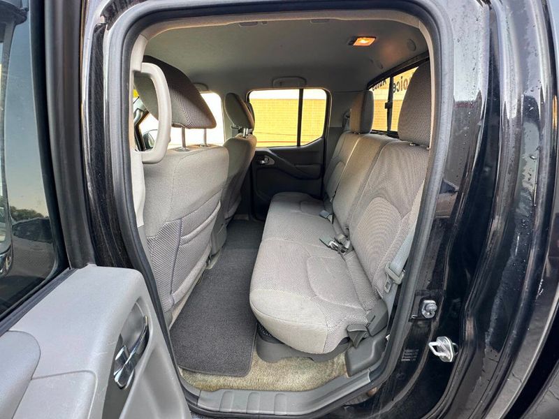 2016 Nissan Frontier 4WD Crew Cab SWB Automatic SV - 22866248 - 19