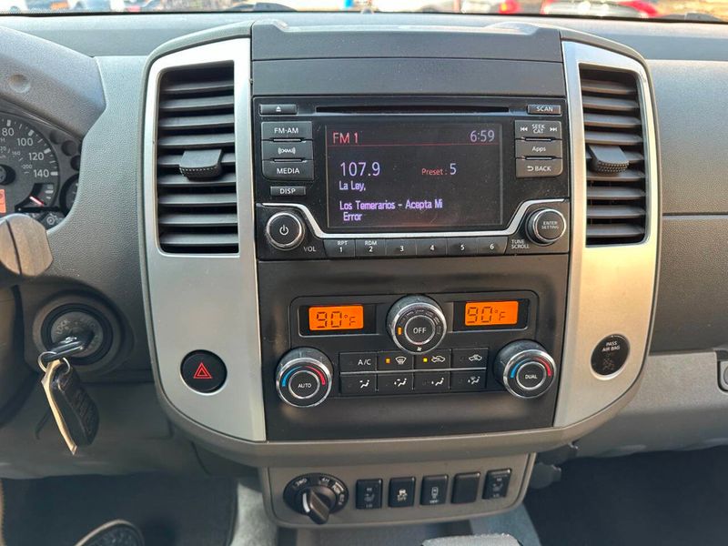 2016 Nissan Frontier 4WD Crew Cab SWB Automatic SV - 22866248 - 35
