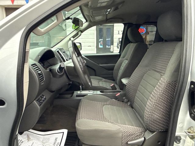 2016 Nissan Frontier 4WD King Cab Automatic SV - 22906867 - 11