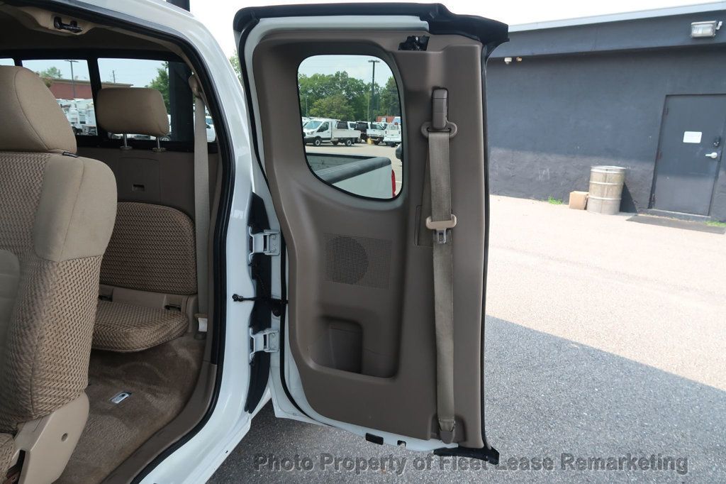 2016 Nissan Frontier Frontier SV 2WD Ext Cab SWB - 23060132 - 16