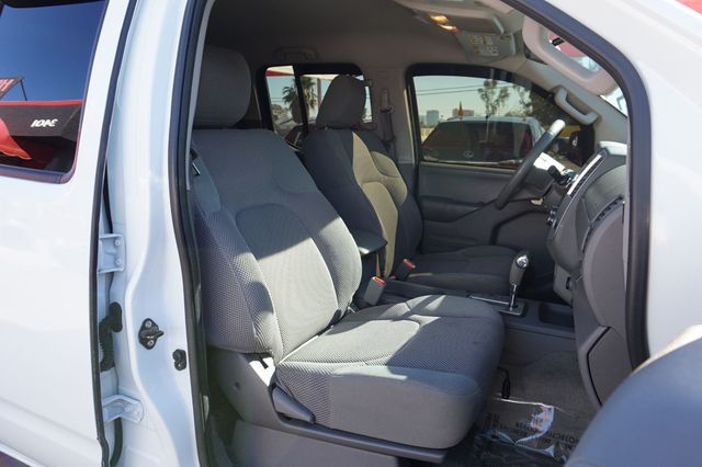 2016 Nissan Frontier SUPER CLEAN, PREMIUM WHEELS, CLEAN CAR FAX - 23090734 - 19